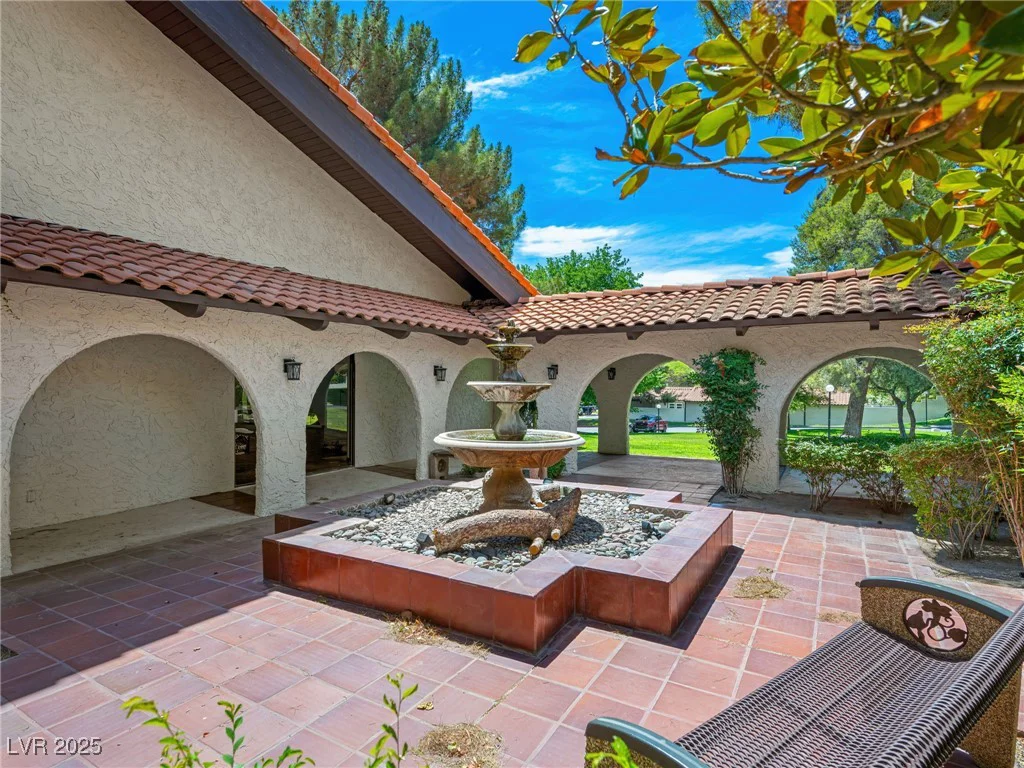 2104 Plaza De La Candela, Las Vegas, NV 89102