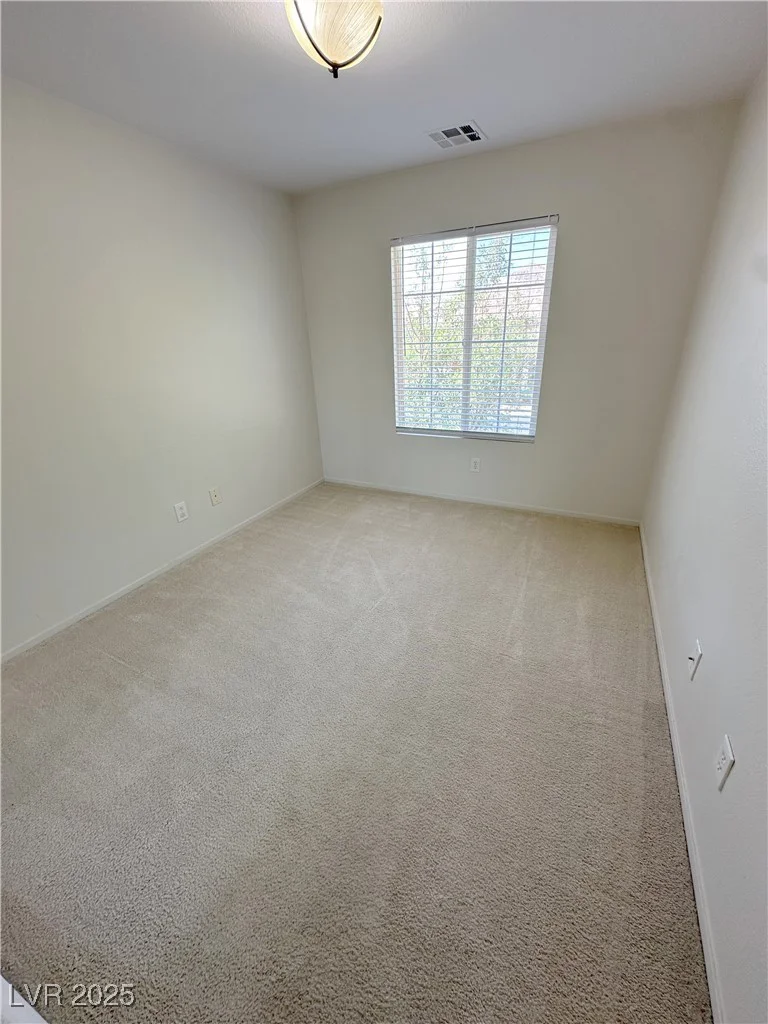 8682 Gateway Glen, Las Vegas, NV 89178
