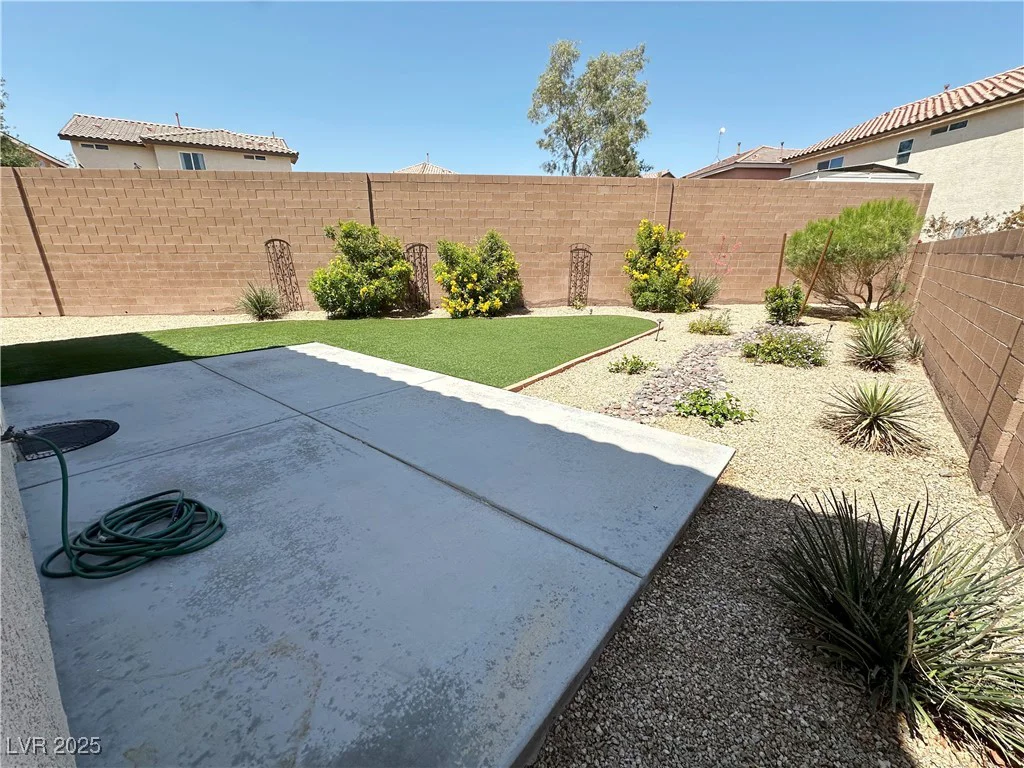 8682 Gateway Glen, Las Vegas, NV 89178