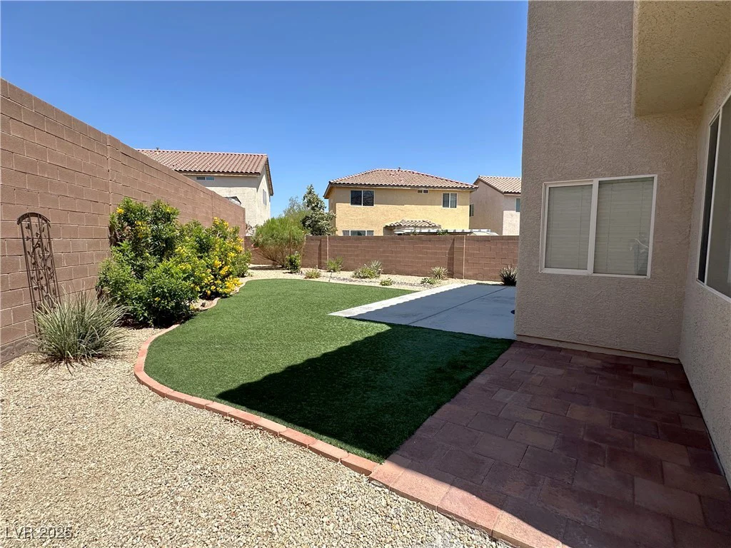 8682 Gateway Glen, Las Vegas, NV 89178