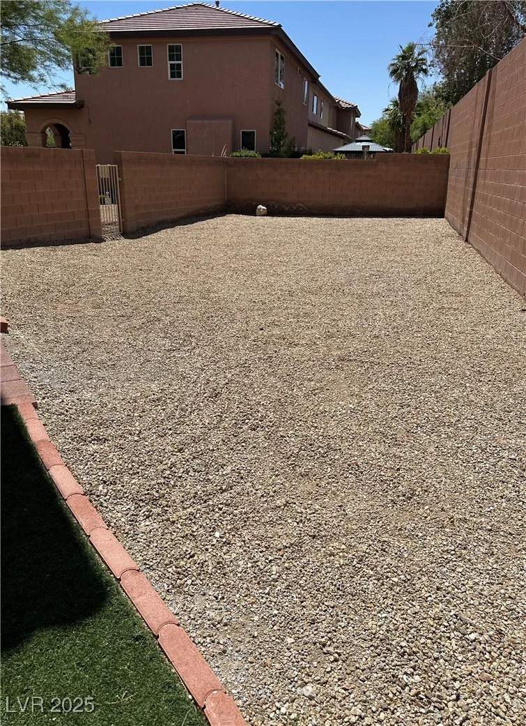 8682 Gateway Glen, Las Vegas, NV 89178