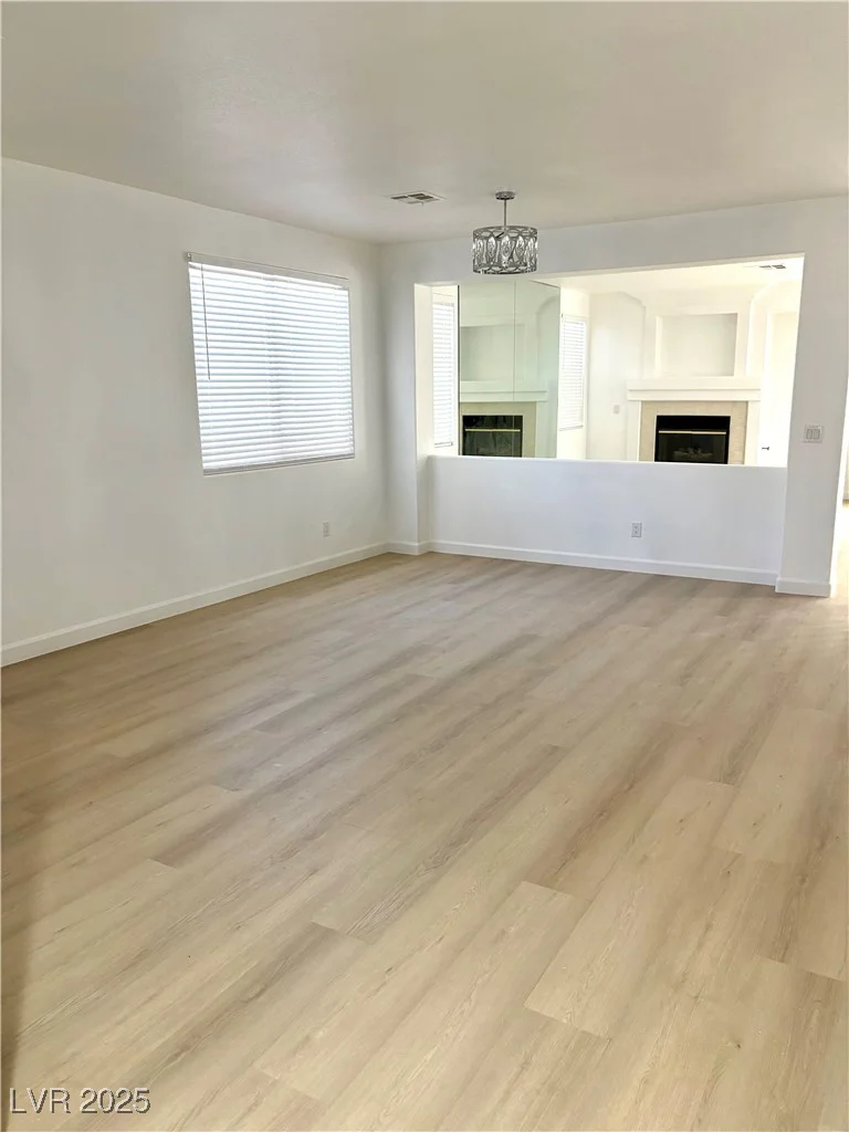 7615 Paso Robles, Las Vegas, NV 89113