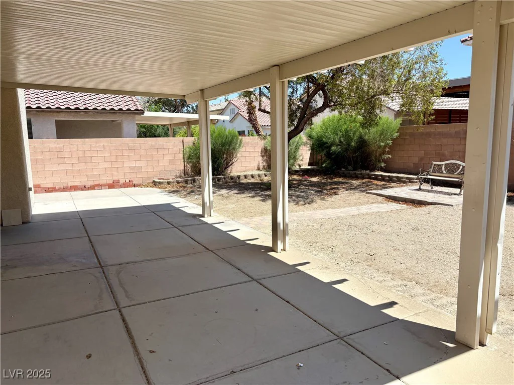 7615 Paso Robles, Las Vegas, NV 89113