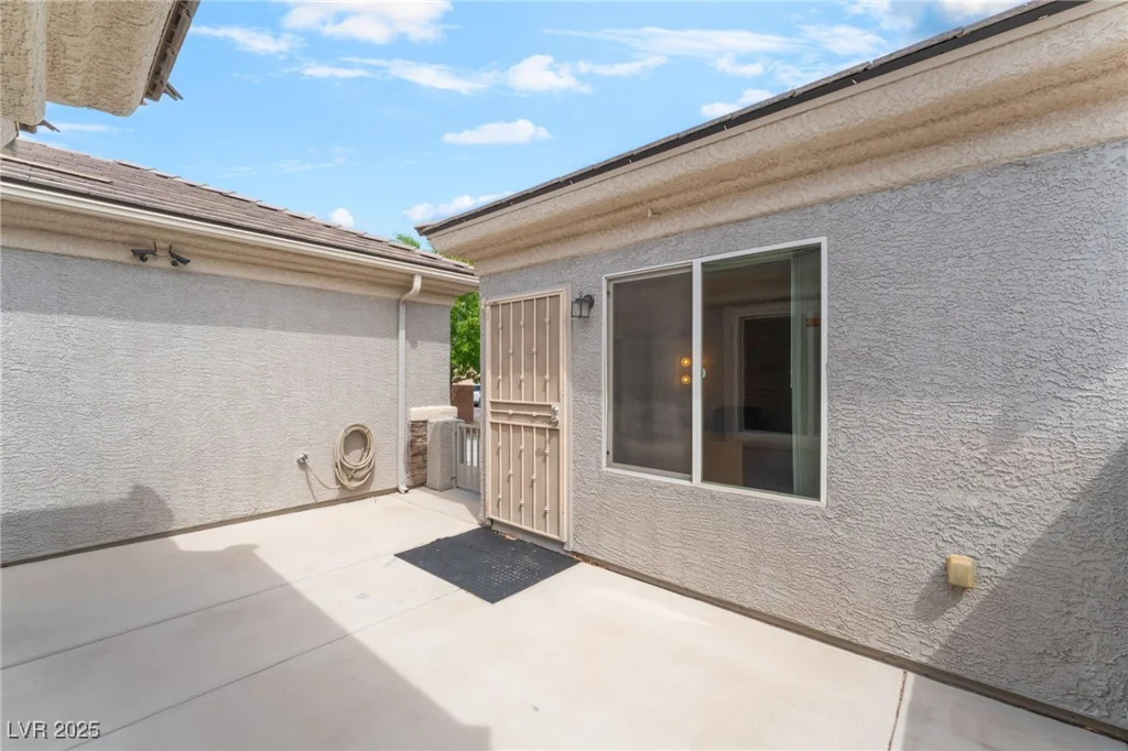 2413 Mourning Warbler, North Las Vegas, NV 89084