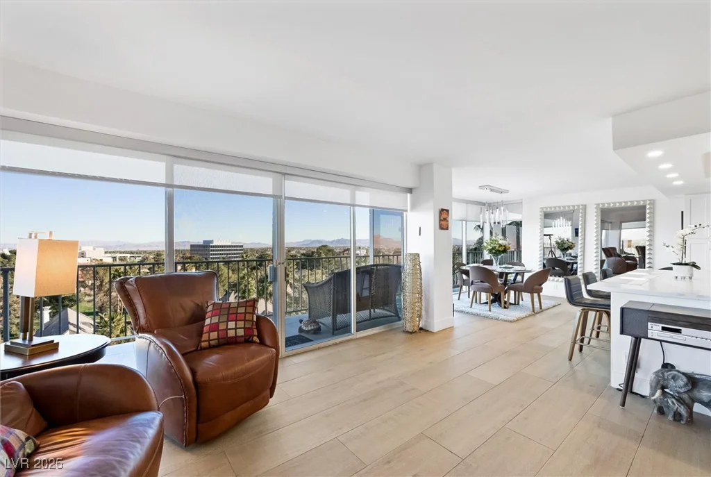 3111 Bel Air, Las Vegas, NV 89109