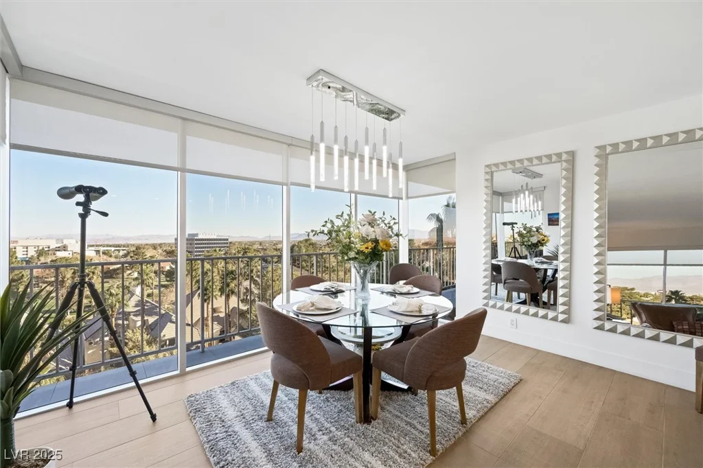 3111 Bel Air, Las Vegas, NV 89109