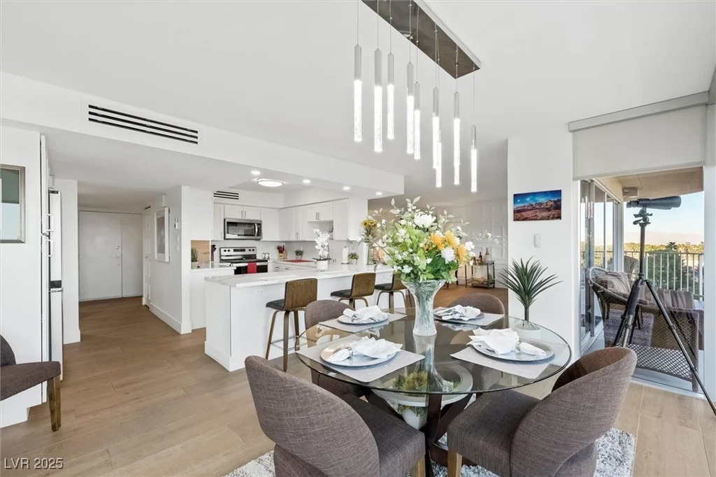 3111 Bel Air, Las Vegas, NV 89109