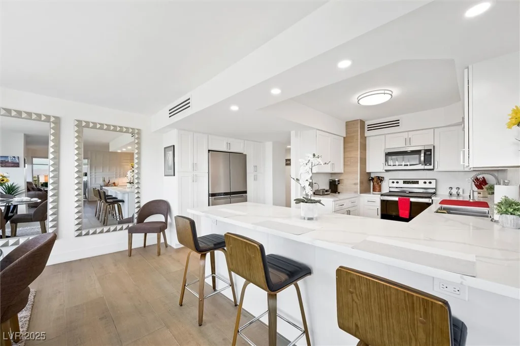 3111 Bel Air, Las Vegas, NV 89109