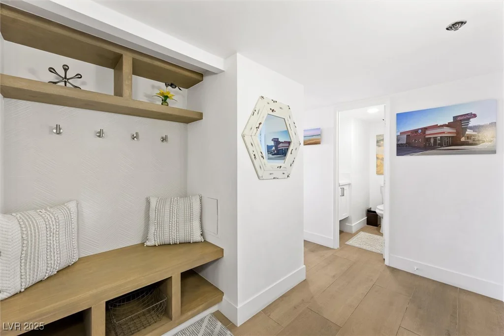 3111 Bel Air, Las Vegas, NV 89109