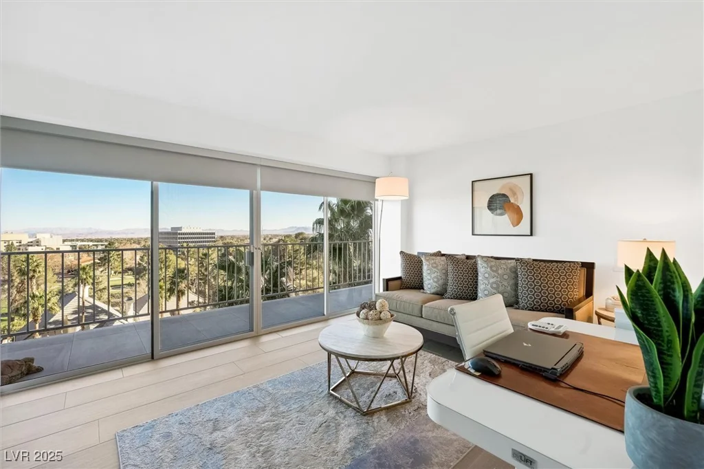 3111 Bel Air, Las Vegas, NV 89109