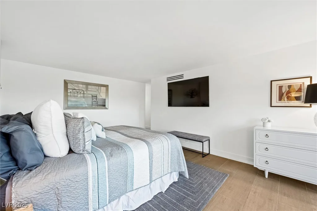 3111 Bel Air, Las Vegas, NV 89109