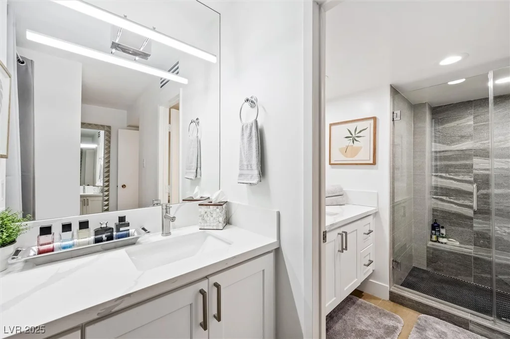 3111 Bel Air, Las Vegas, NV 89109