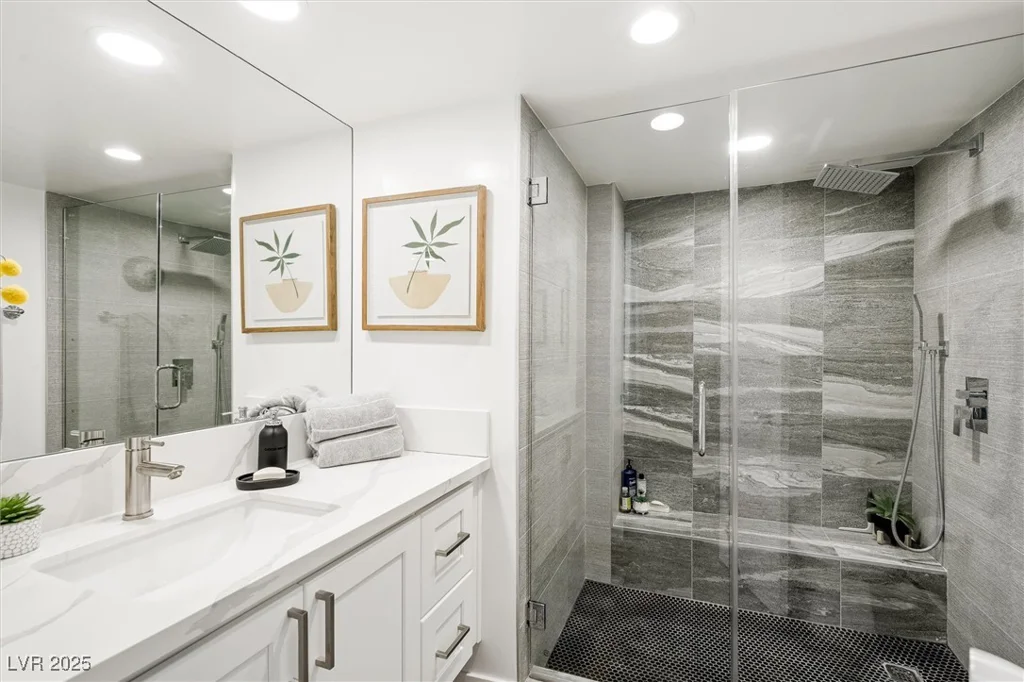 3111 Bel Air, Las Vegas, NV 89109