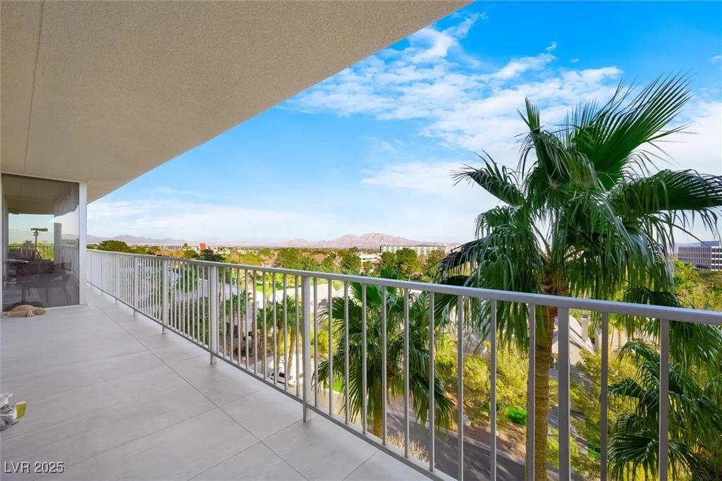3111 Bel Air, Las Vegas, NV 89109