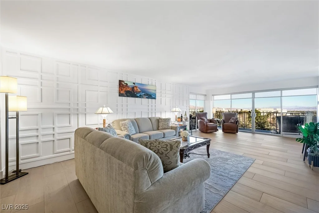 3111 Bel Air, Las Vegas, NV 89109