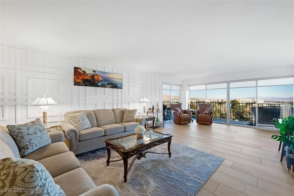 3111 Bel Air, Las Vegas, NV 89109