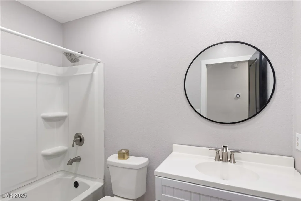6017 Montecito, Las Vegas, NV 89108