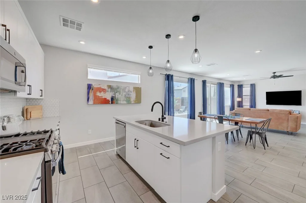 1321 Hudson Creek, North Las Vegas, NV 89084