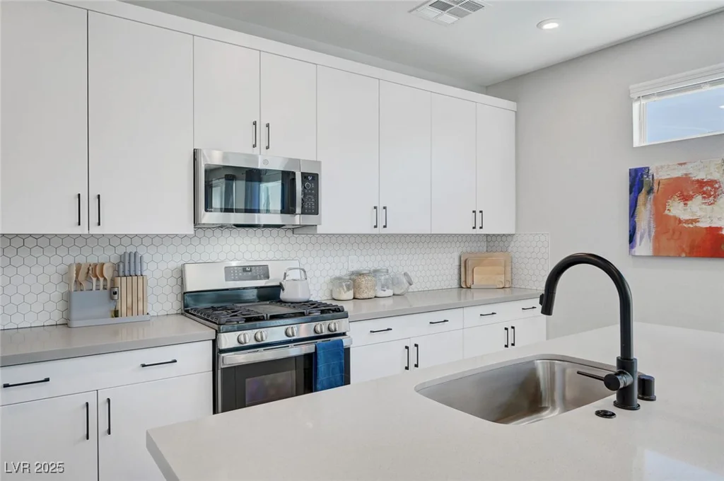 1321 Hudson Creek, North Las Vegas, NV 89084