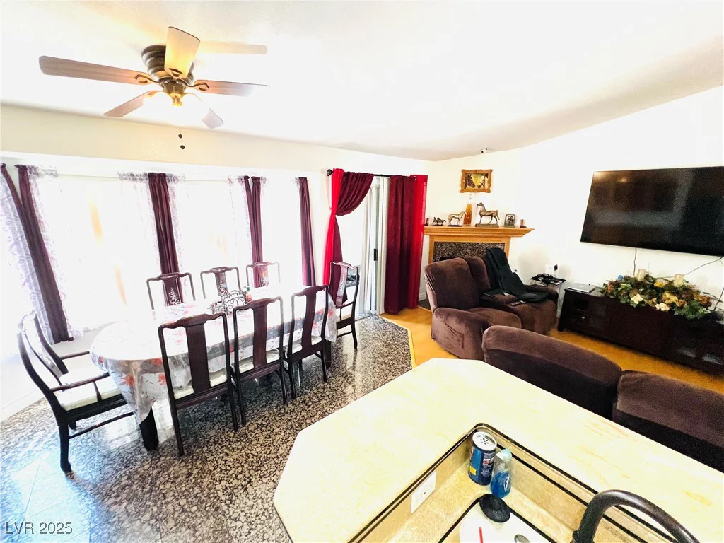 1860 Banaba, Las Vegas, NV 89156