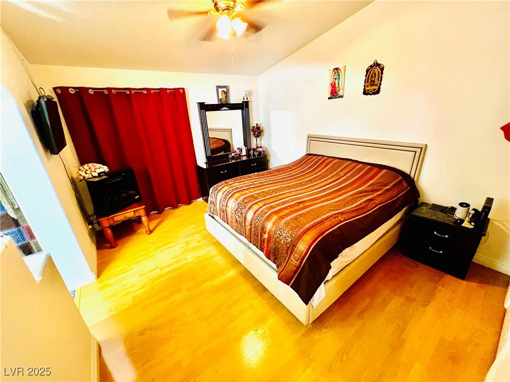 1860 Banaba, Las Vegas, NV 89156