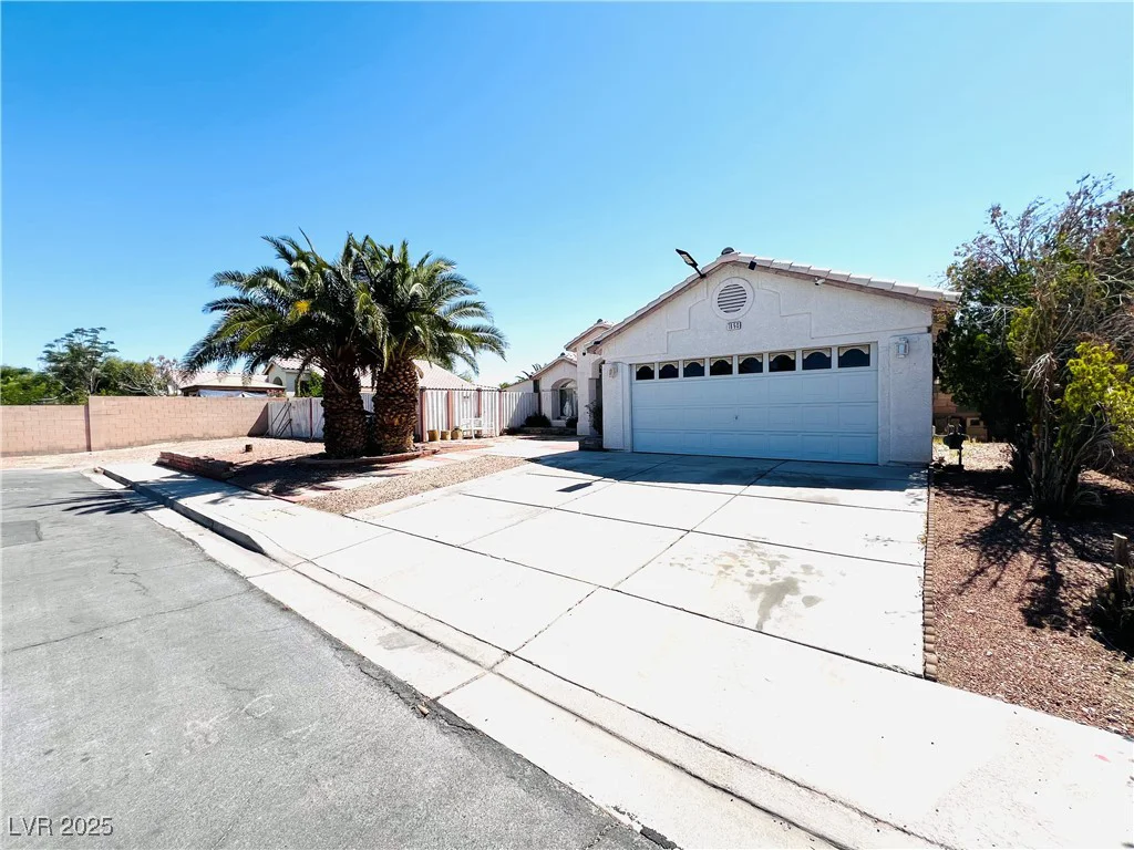 1860 Banaba, Las Vegas, NV 89156