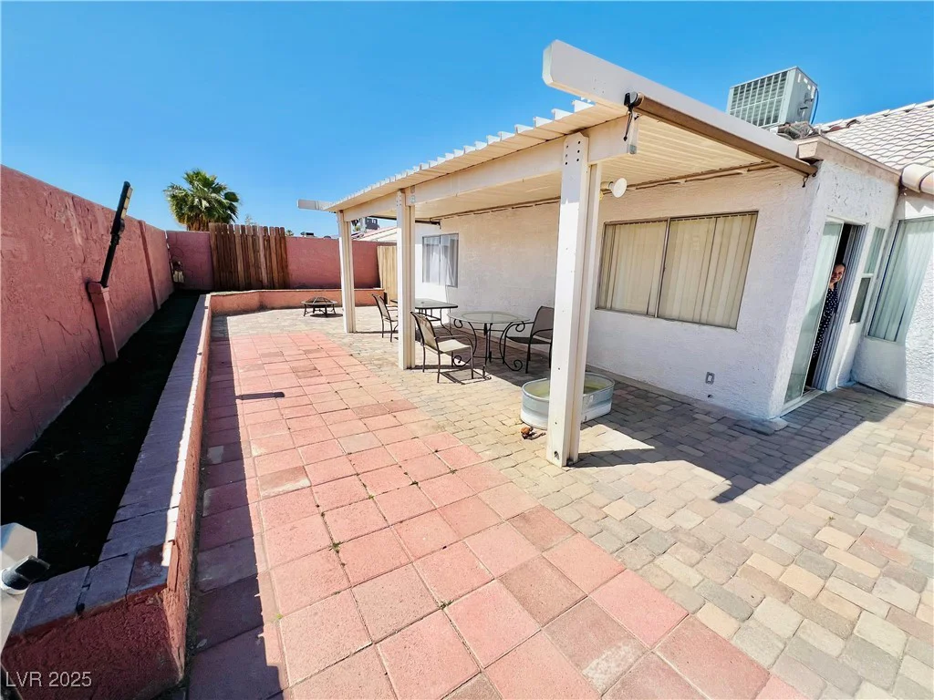1860 Banaba, Las Vegas, NV 89156