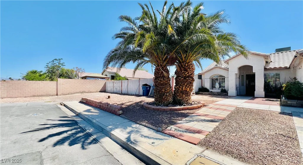 1860 Banaba, Las Vegas, NV 89156