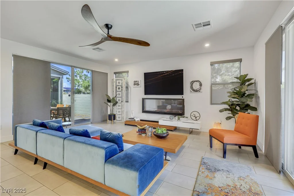 10297 Sierra Skye, Las Vegas, NV 89166