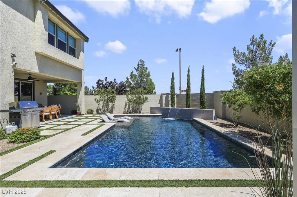 10297 Sierra Skye, Las Vegas, NV 89166