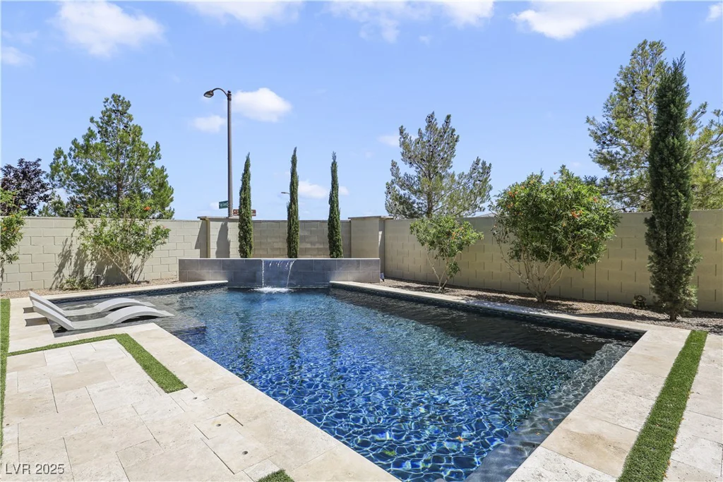 10297 Sierra Skye, Las Vegas, NV 89166