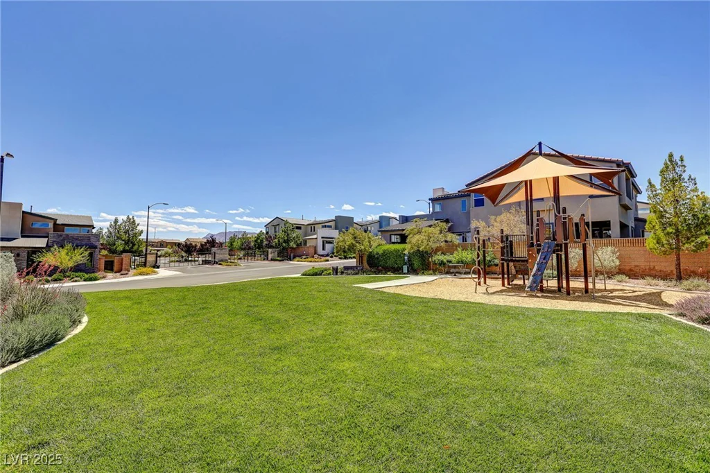 10297 Sierra Skye, Las Vegas, NV 89166