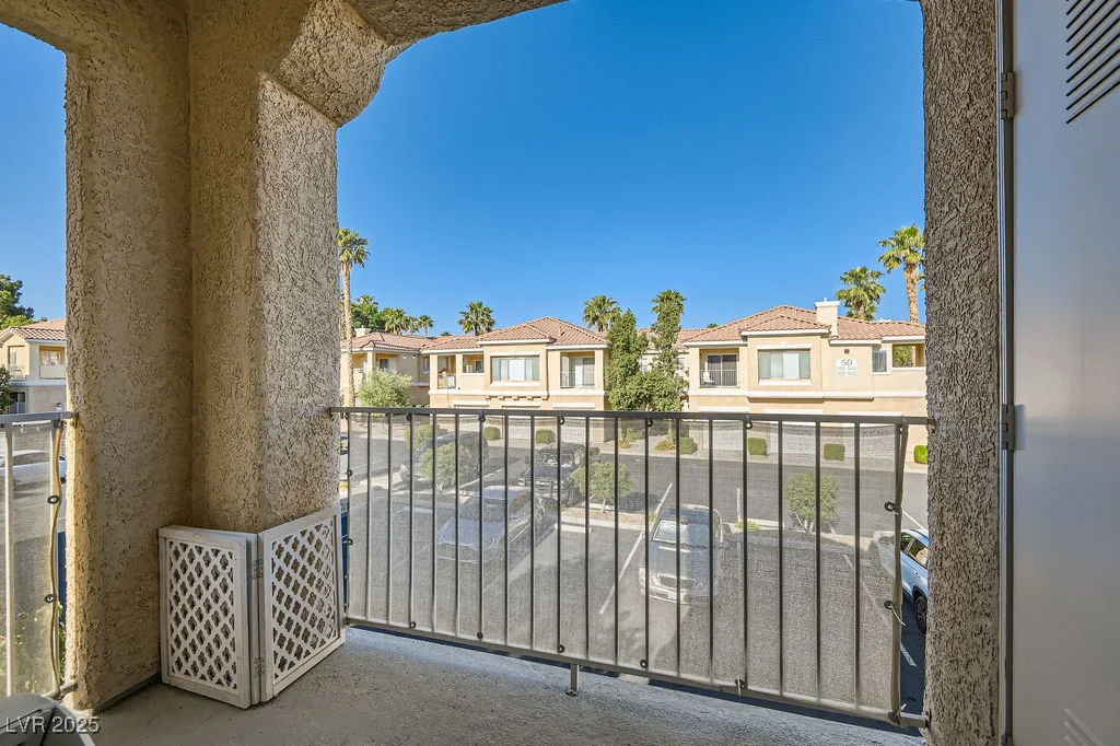 251 Green Valley, Henderson, NV 89012