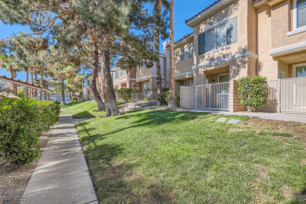 251 Green Valley, Henderson, NV 89012