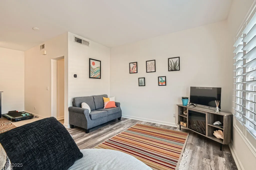 251 Green Valley, Henderson, NV 89012