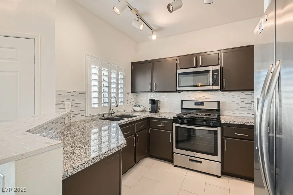 251 Green Valley, Henderson, NV 89012