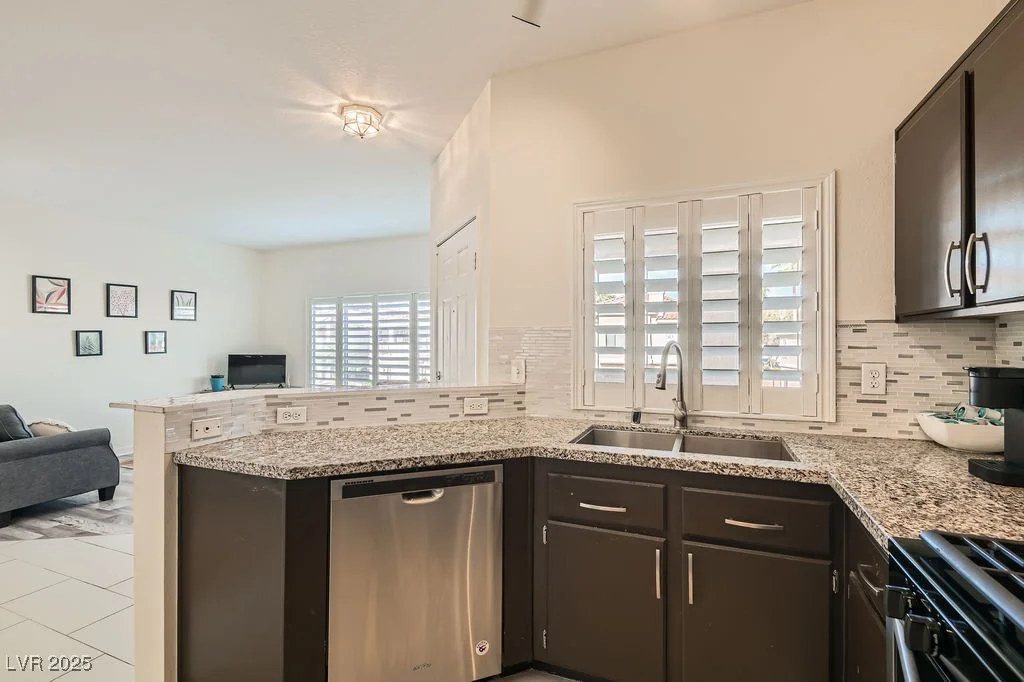 251 Green Valley, Henderson, NV 89012