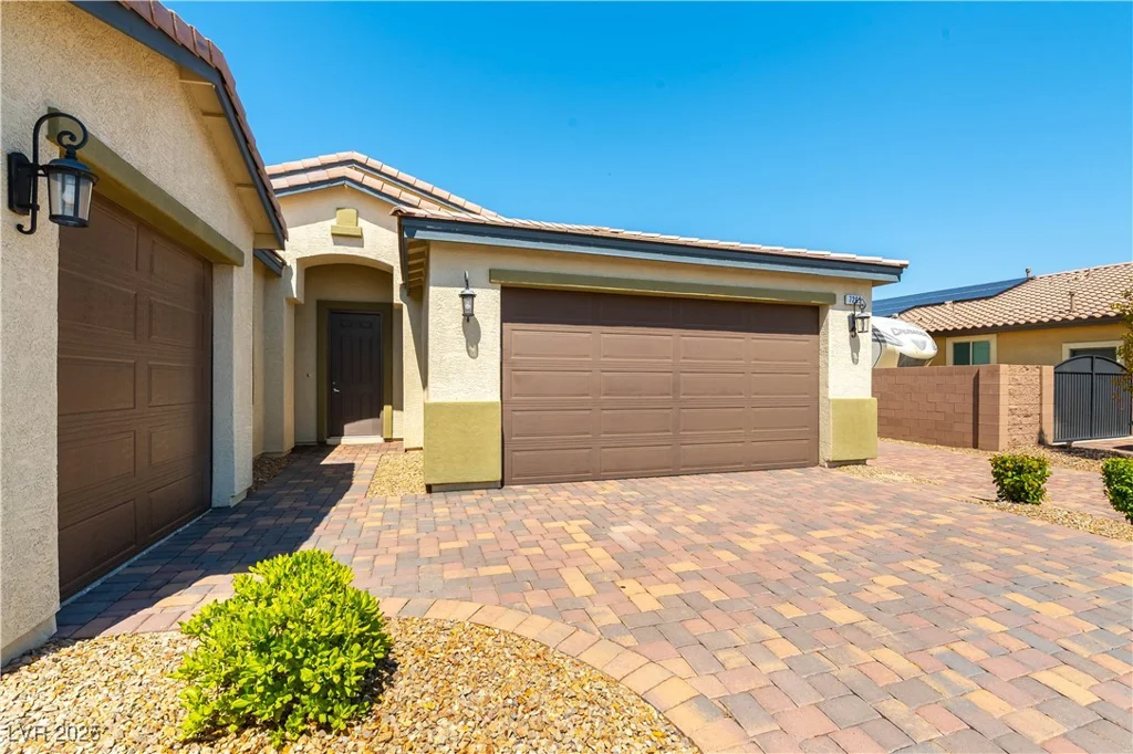 7265 Southern Magnolia, Las Vegas, NV 89149