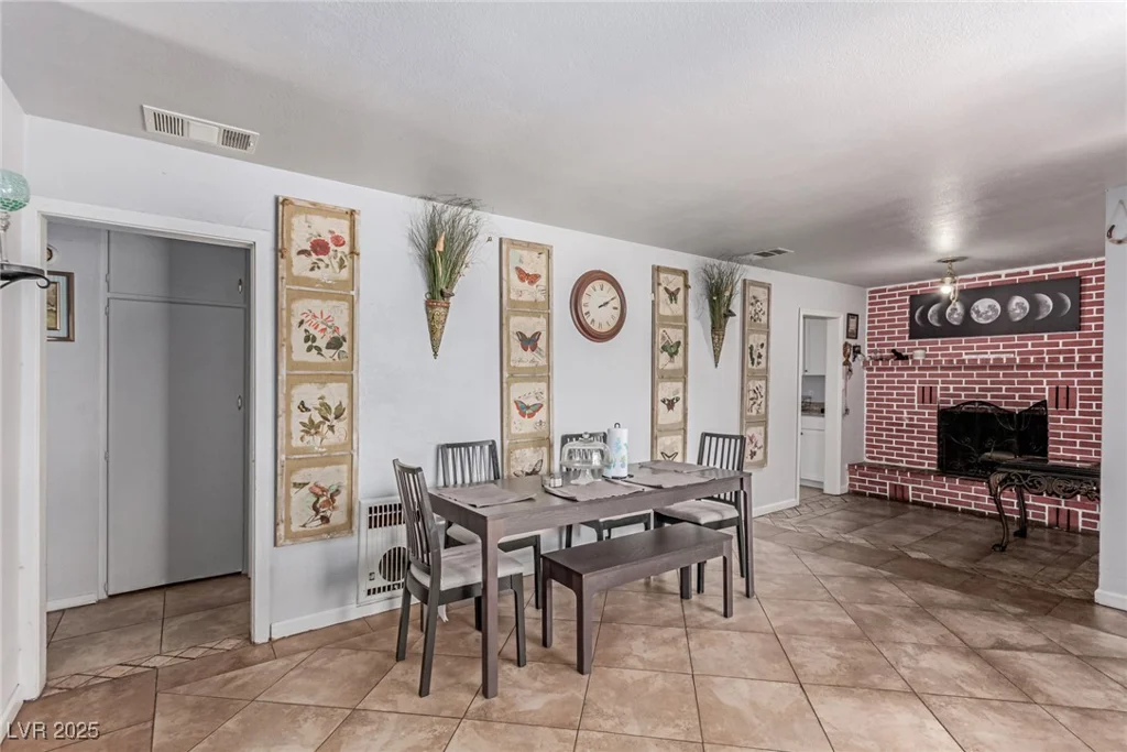 201 Cervantes, Las Vegas, NV 89101