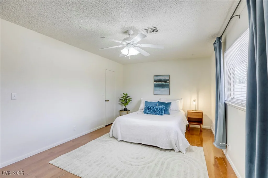 1012 Winwood, Las Vegas, NV 89108