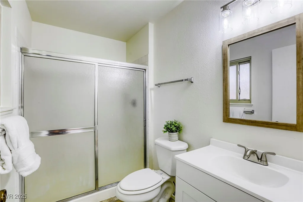 1012 Winwood, Las Vegas, NV 89108