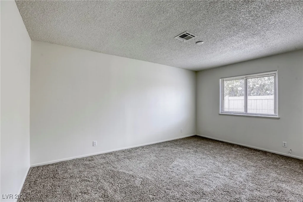 1012 Winwood, Las Vegas, NV 89108