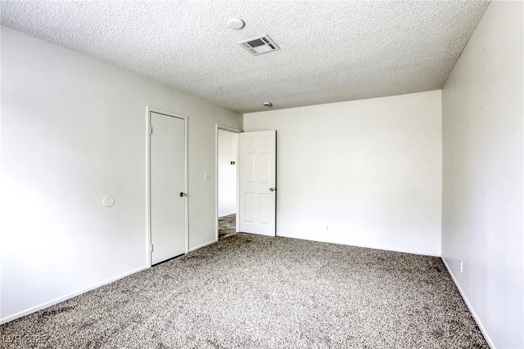1012 Winwood, Las Vegas, NV 89108