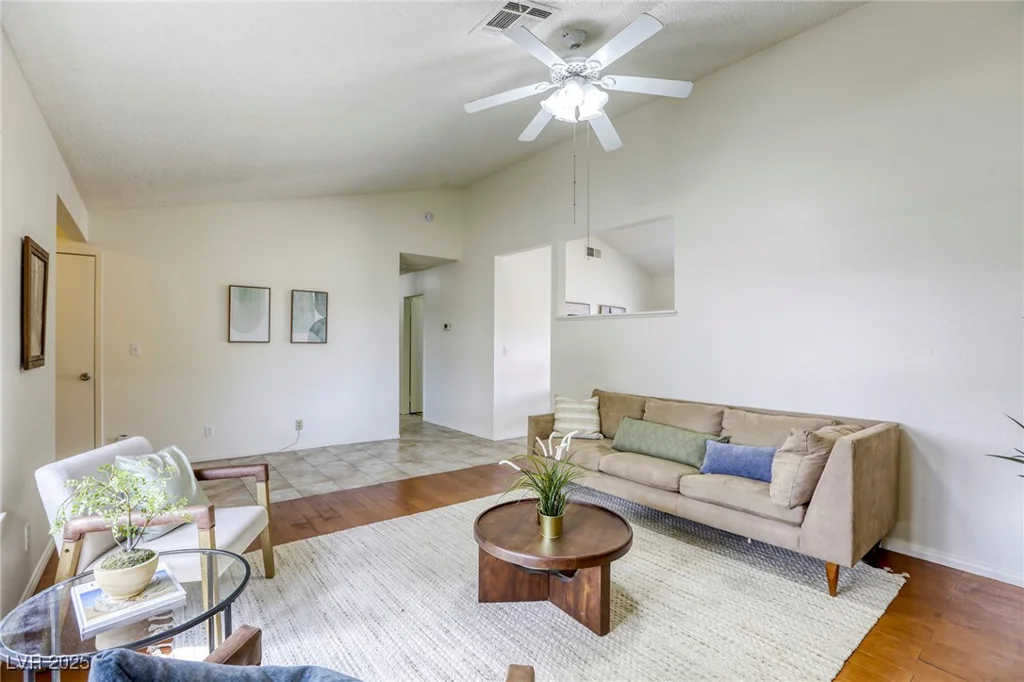 1012 Winwood, Las Vegas, NV 89108