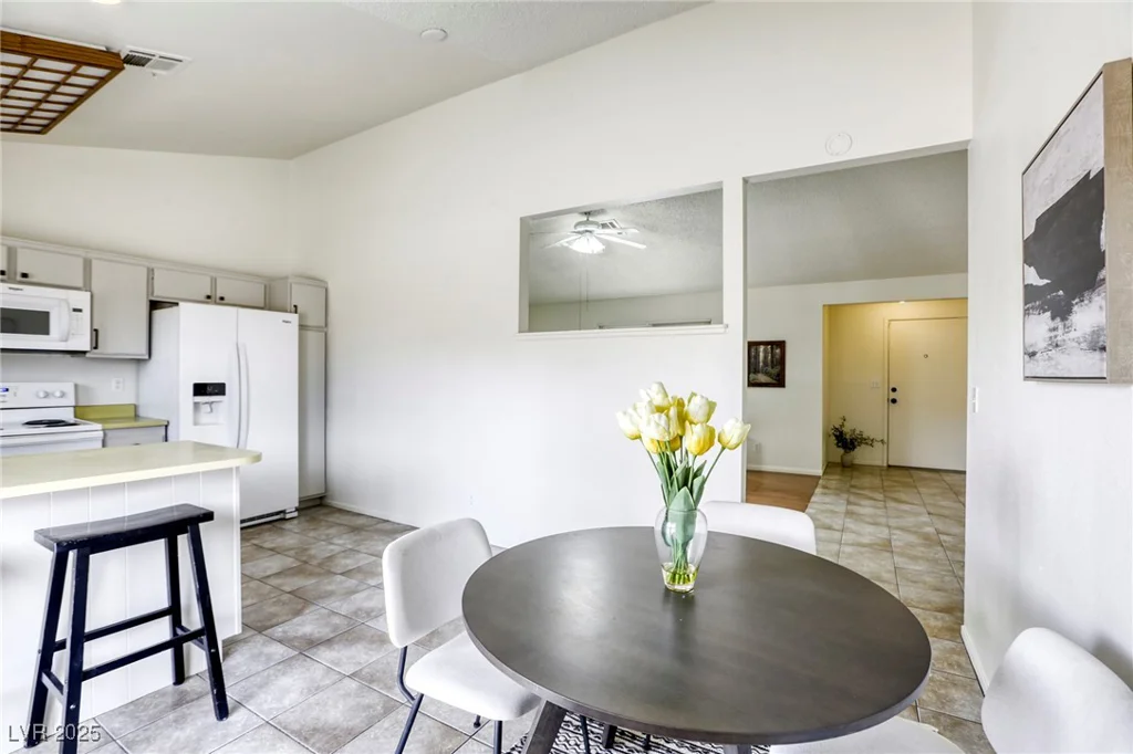 1012 Winwood, Las Vegas, NV 89108