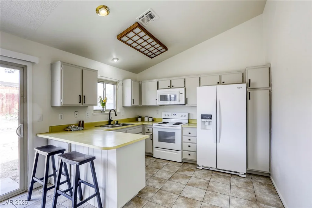 1012 Winwood, Las Vegas, NV 89108