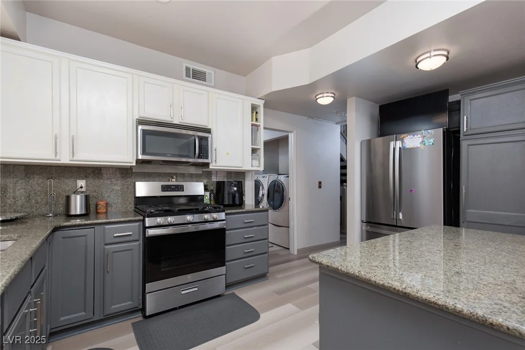 1942 Old Mill, Henderson, NV 89014