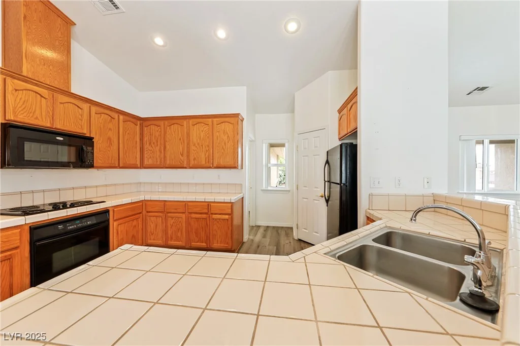 654 Mazelle, Pahrump, NV 89060