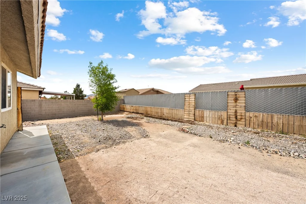 654 Mazelle, Pahrump, NV 89060
