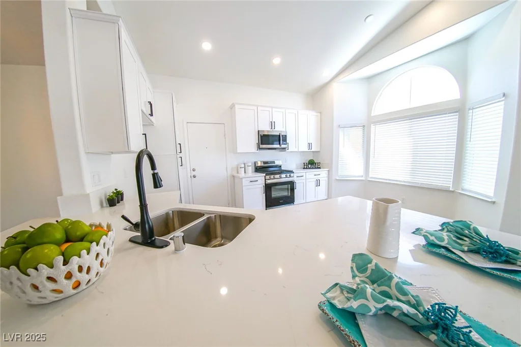 1519 Deerford, Las Vegas, NV 89110
